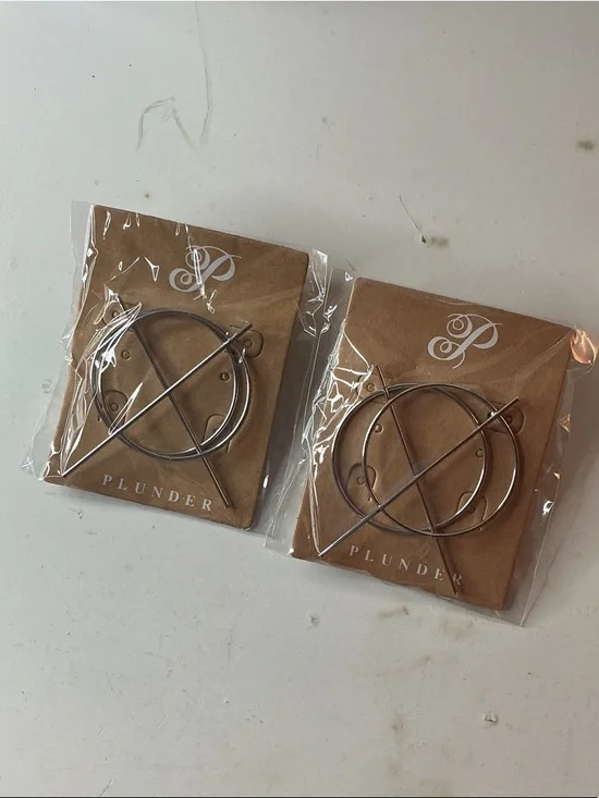 Plunder Silver Circle & Cross Pin Hair Clips Set of Two NWT - Picture 1 of 6